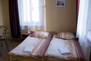 Отели типа «постель и завтрак» Willa Zuzanna Кудова-Здруй Двухместный номер с 1 кроватью или 2 отдельными кроватями и балконом-6